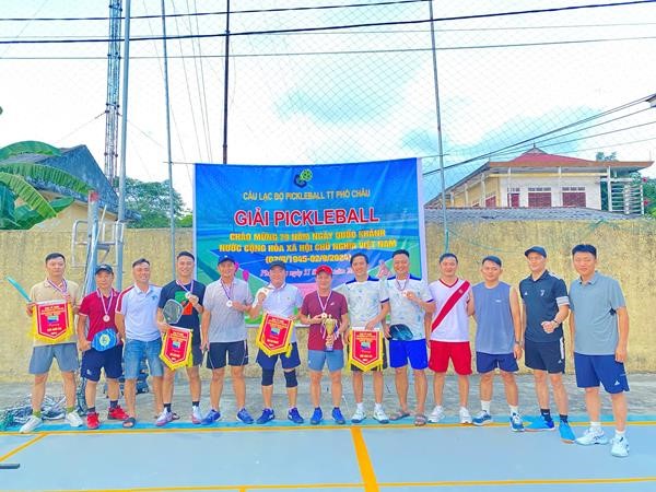 GIẢI PICKLEBALL PHONG TRÀO ĐẦU TIÊN ĐƯỢC TỔ CHỨC TẠI THỊ TRẤN PHỐ CHÂU